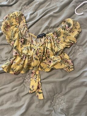 Almost Famous Yellow Floral Tie-Front Crop Top